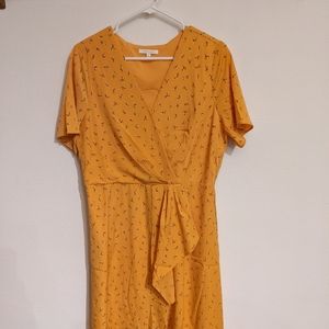 Skies Are Blue Drape Ruffle Floral Wrap Dress in Mustard, Large